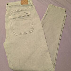 Size 14 - Regular - American Eagle - Next Level Stretch - Hi-Rise Jegging